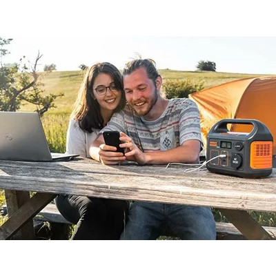 У чому заключається унікальність зарядних станцій Jackery Explorer?