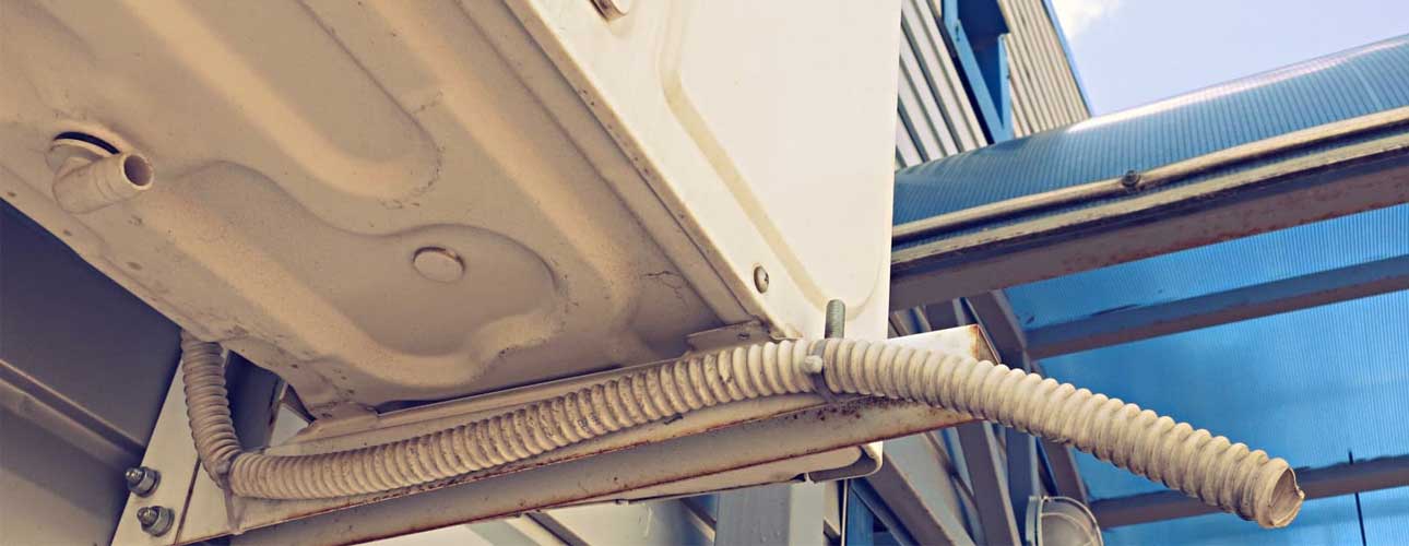 Плохое охлаждение кондиционера по причине засорения дренажного отвода