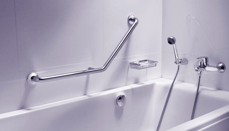 Современные решения для безопасности и комфорта, почему поручни для ванной - важный элемент санитарных помещений